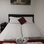 아파트 Panda