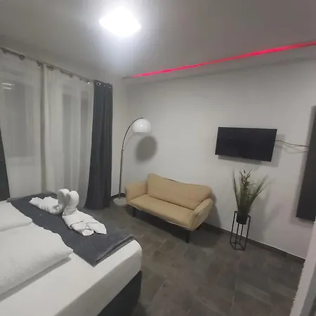 Apartment Panda *