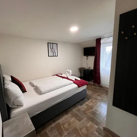 Apartment Panda *